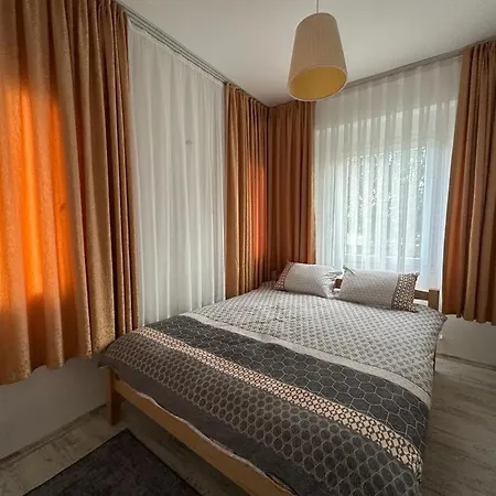 Appartement Cem House *